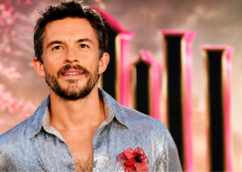jonathan bailey height